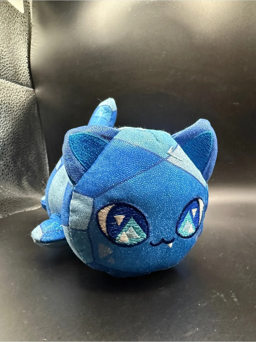 Aphmau MeeMeows Blue Sapphire Plush Cat Toy